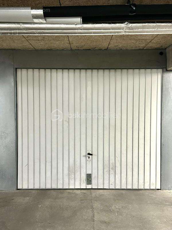 Parking à VILLEURBANNE
