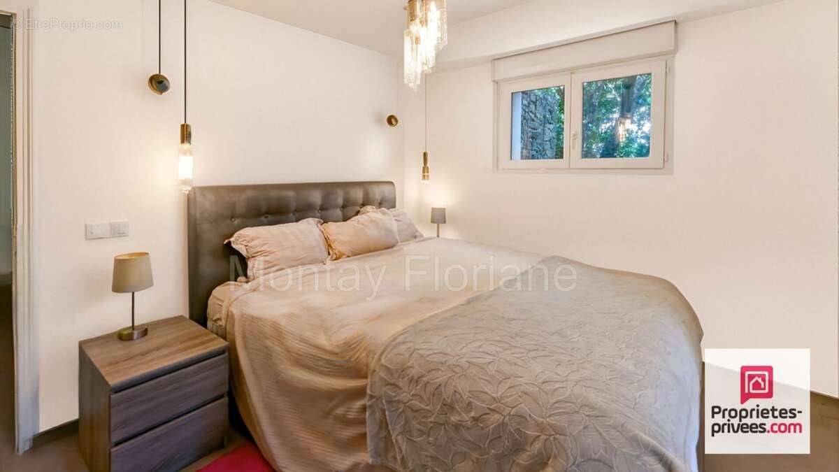 Maison à ROQUEBRUNE-SUR-ARGENS