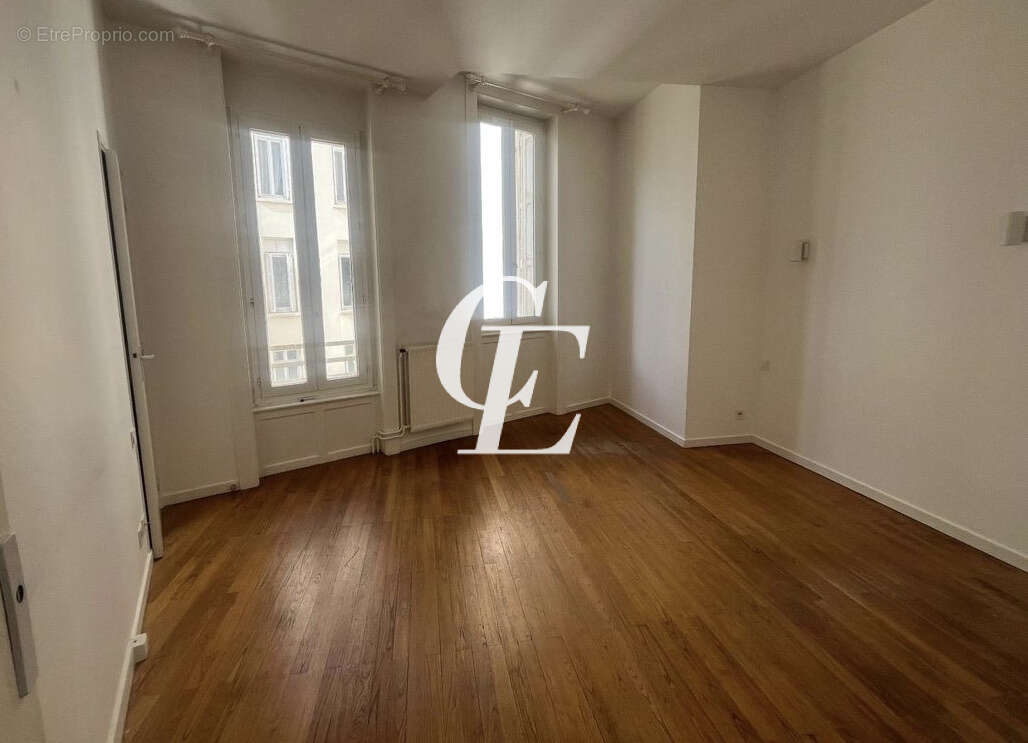 Appartement à SAINT-ETIENNE