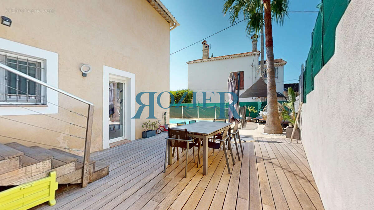 MOUGINS   Maison jumelée provençale avec piscine   4 chambres - photo 3