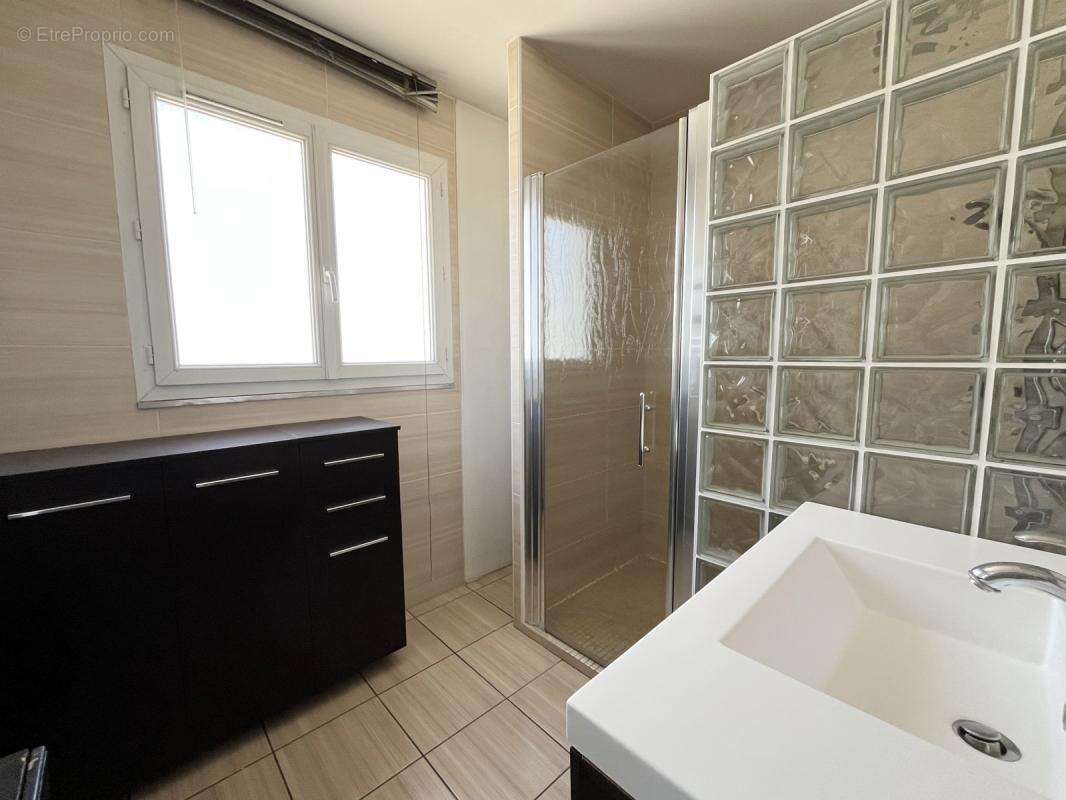 Maison à CASTELGINEST