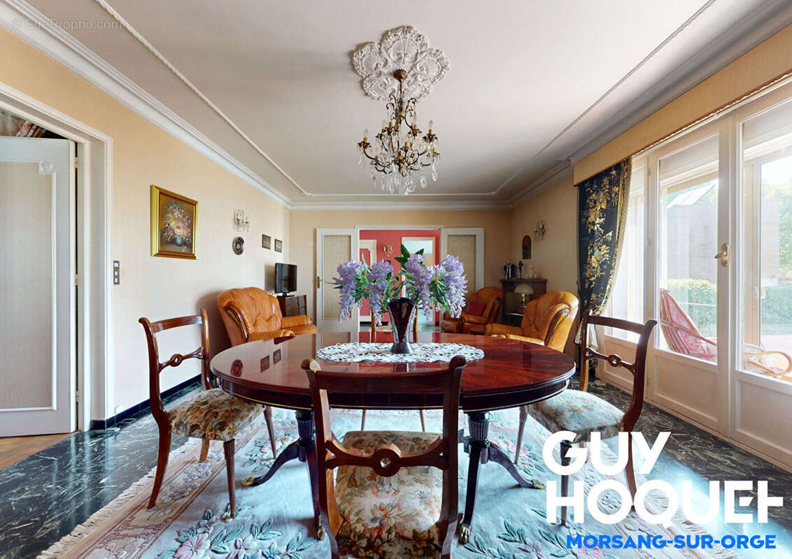 Maison à FLEURY-MEROGIS