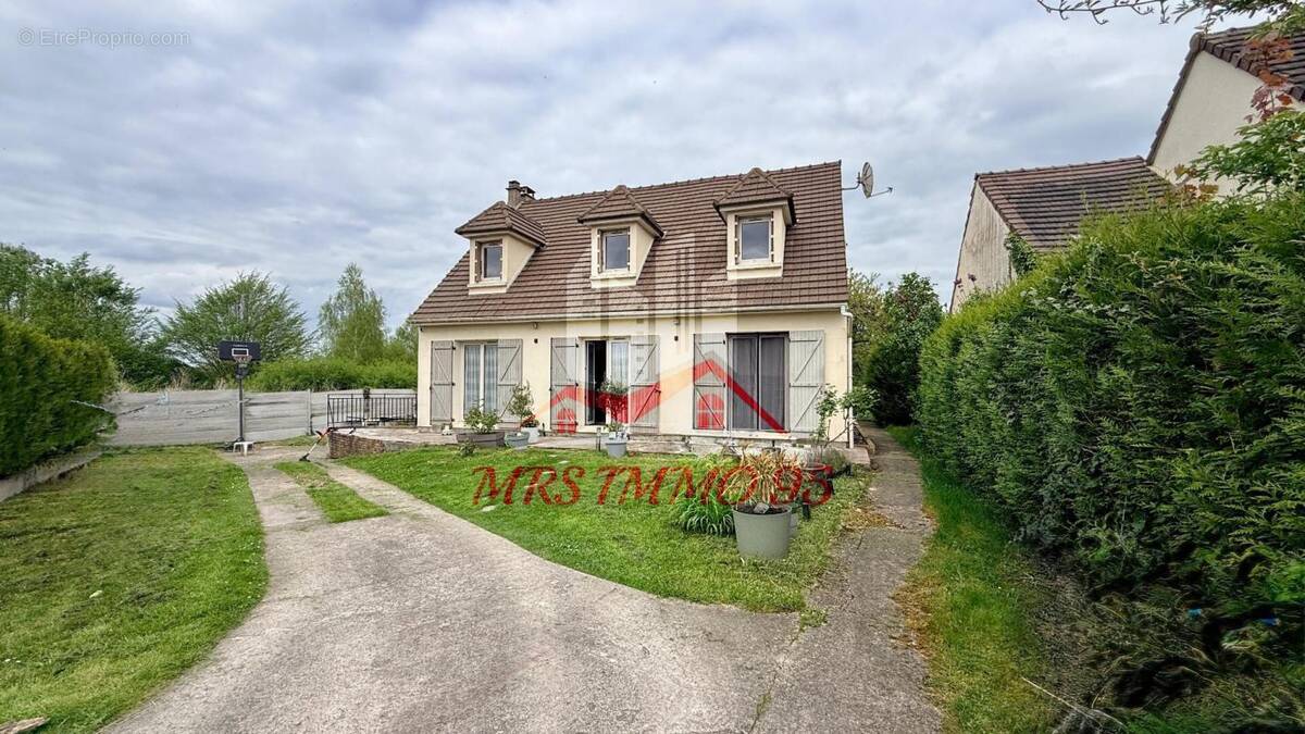 Maison à ORRY-LA-VILLE
