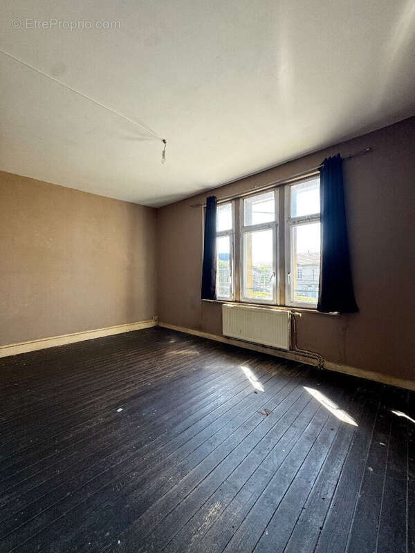Maison à vendre à Aulnoye-Aymeries - 3 pièces, 65 m², travaux à prévoir - photo 4