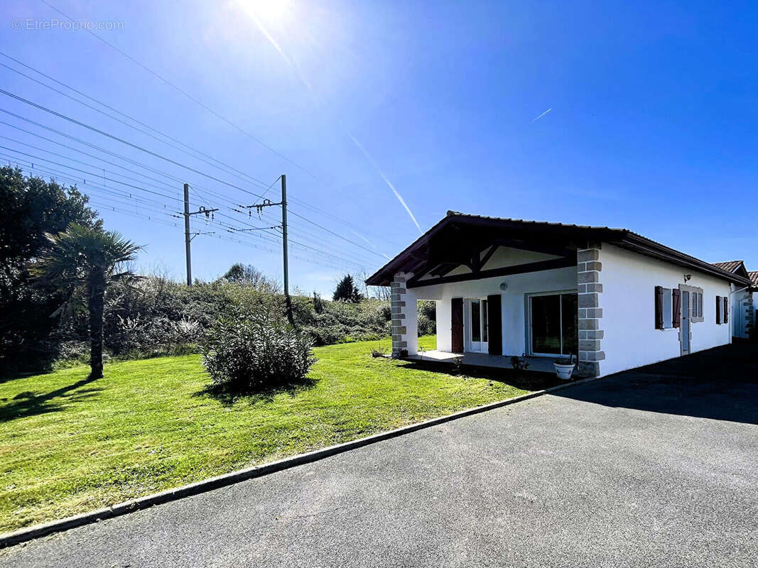 MAISON BIDART - 4 pièces - 95 m2 - photo 9