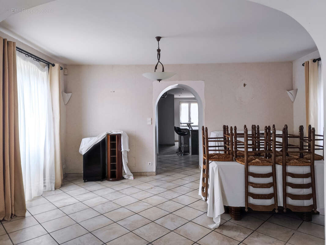 Maison à SAINT-HONORE-LES-BAINS