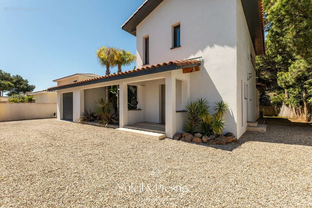 LE GRAU D'AGDE- Villa avec piscine - photo 27