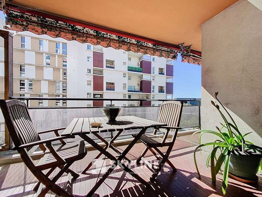 Appartement à MARSEILLE-2E