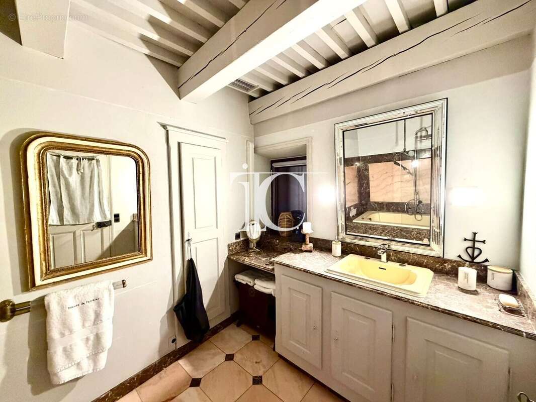 Appartement à AUBENAS