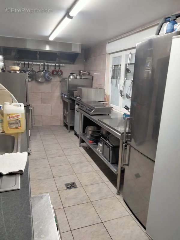 Commerce à EPLESSIER