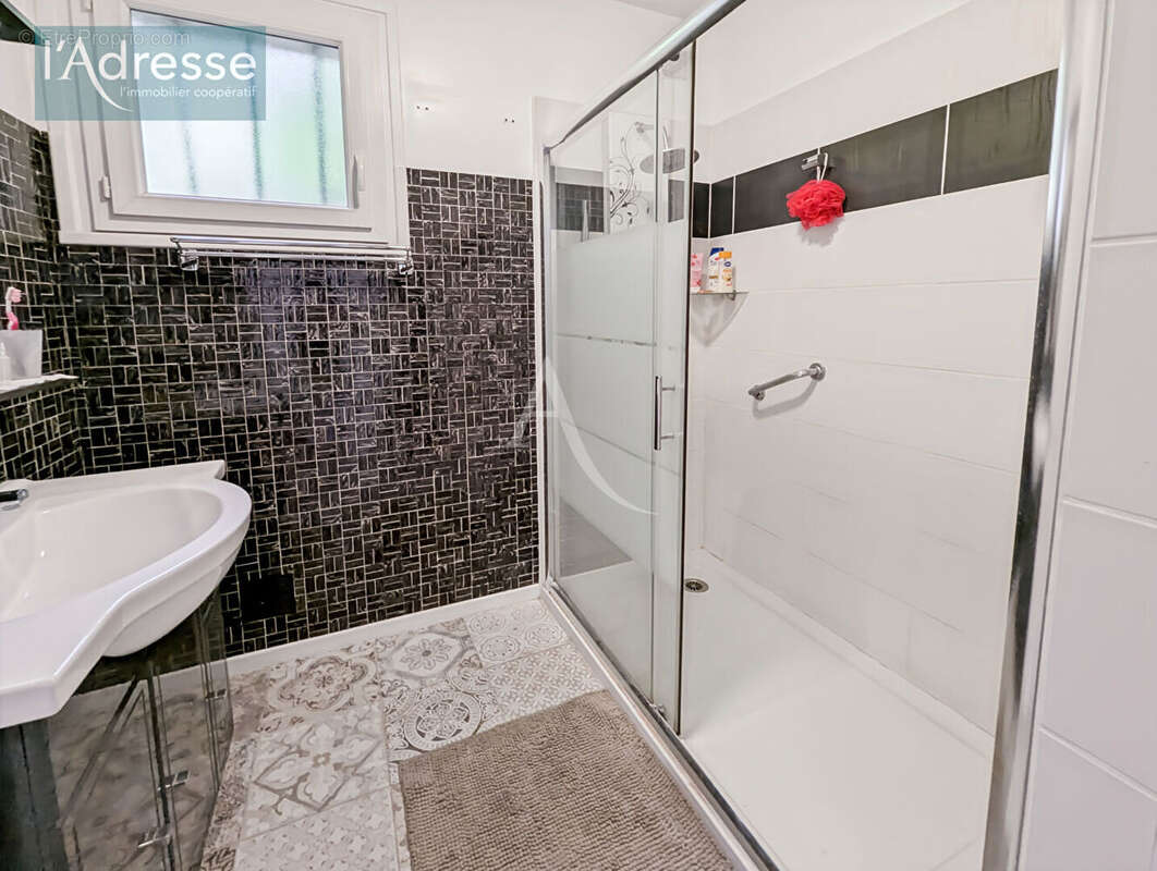 Maison à PUY-L&#039;EVEQUE