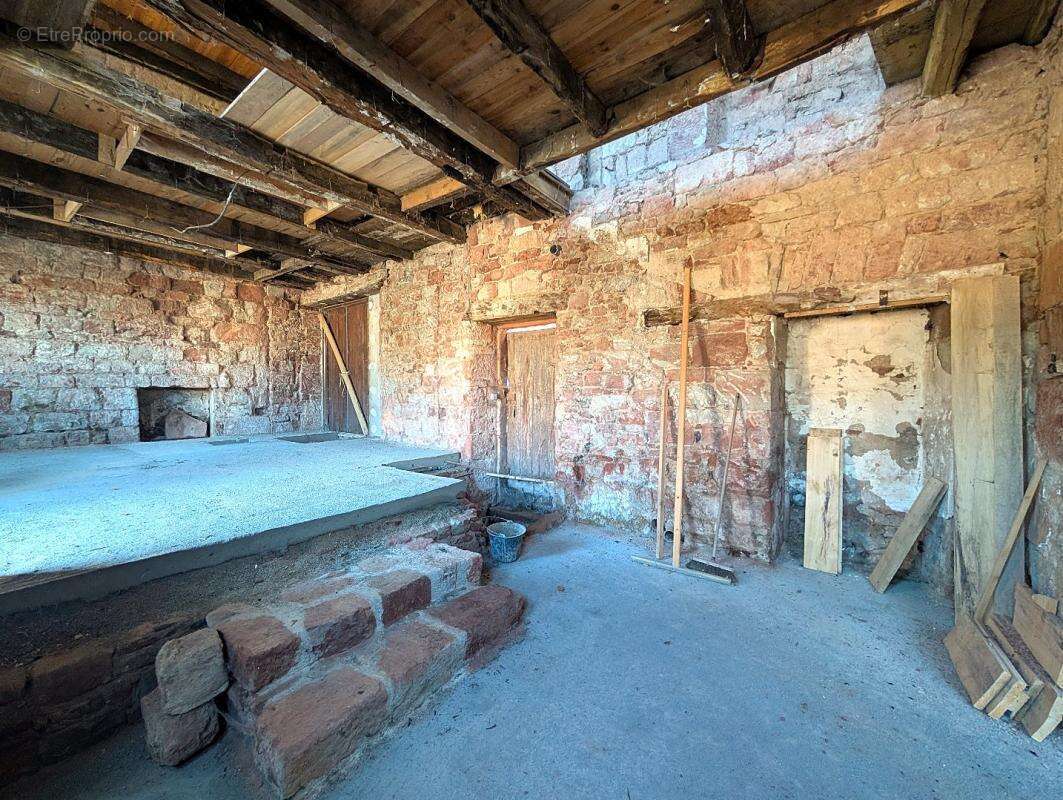 Maison à VILLECOMTAL