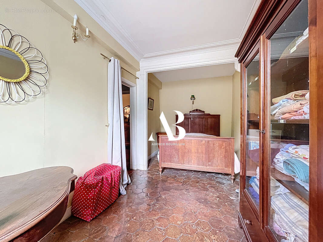 Maison à MONTIGNY-LENCOUP