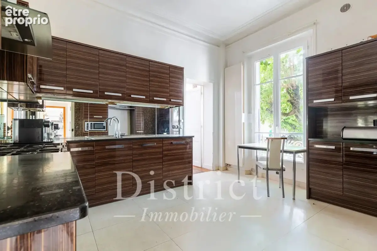 Saint-Maurice – Demeure de charactère de 617m² avec dépendance - photo 7