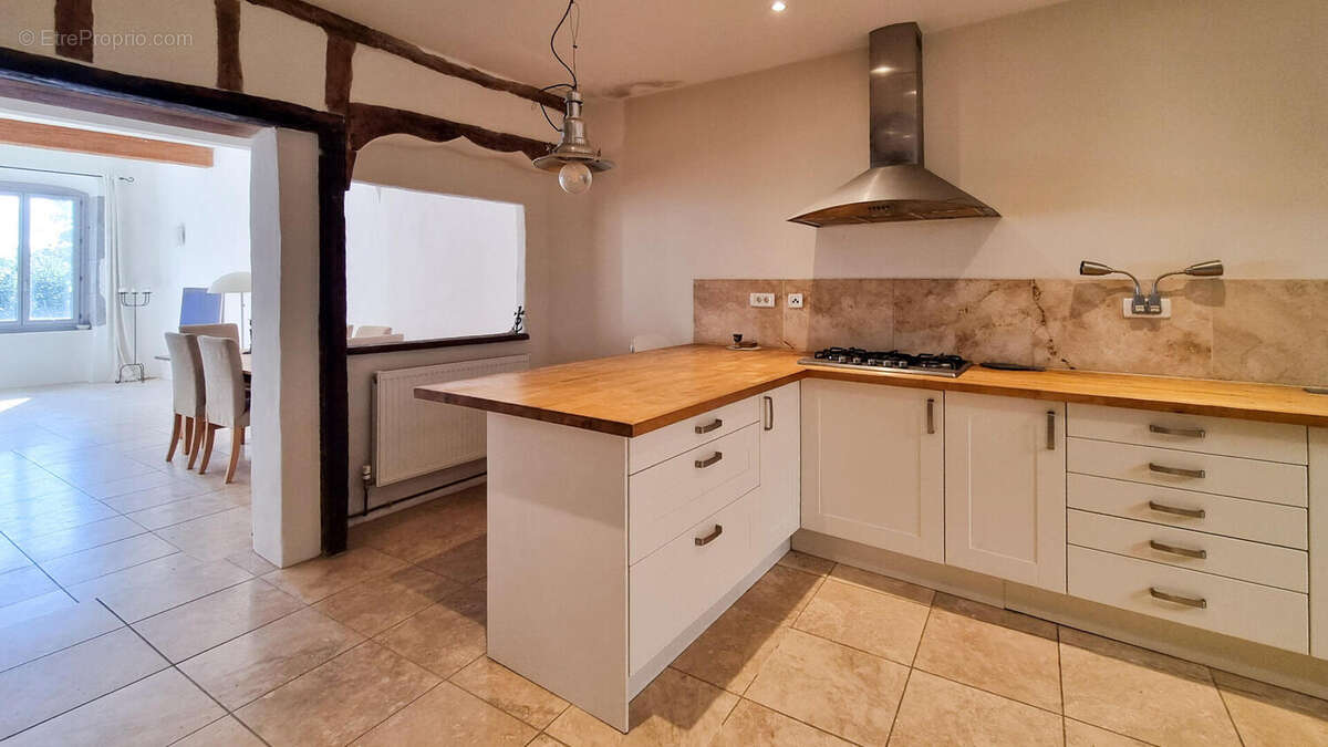 20251001114104 - Maison à ALAIGNE