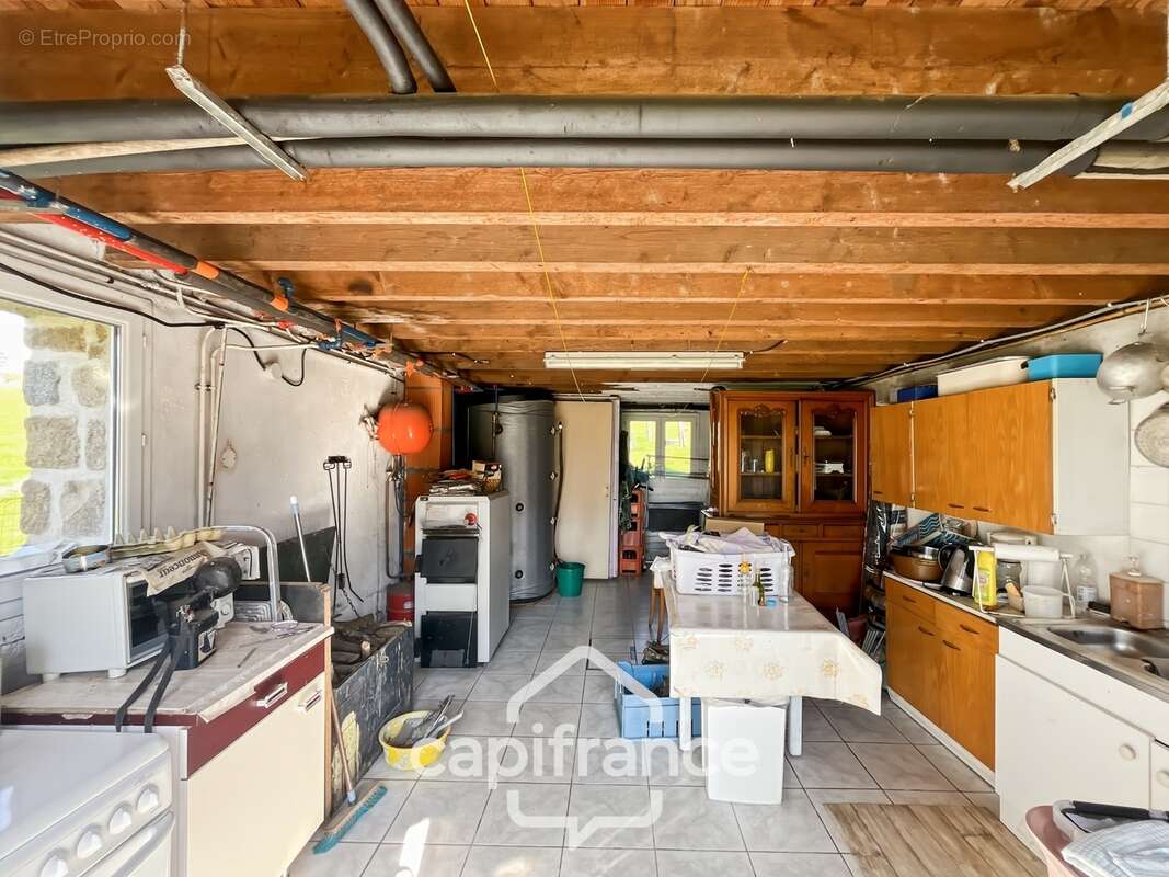 Maison de 5 pièces, 145m² et 67795 m² de terrain - photo 16
