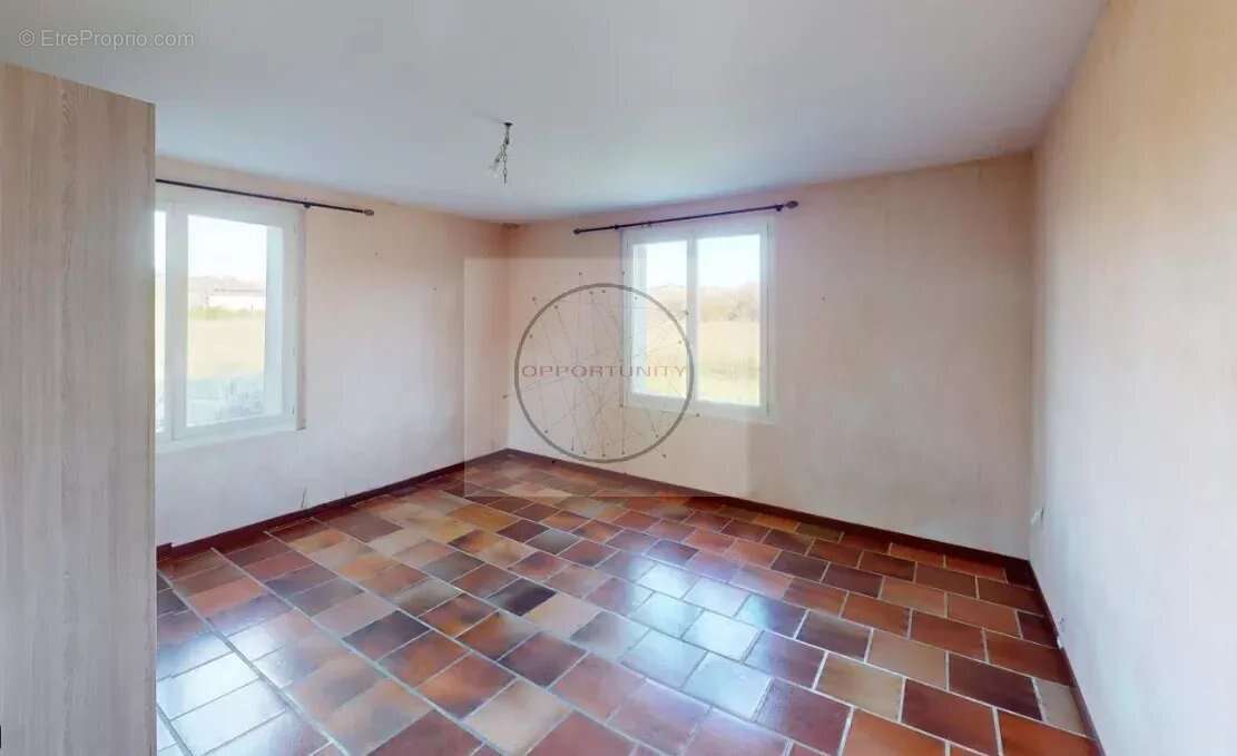 Maison 270 m² à Reynies  - photo 10