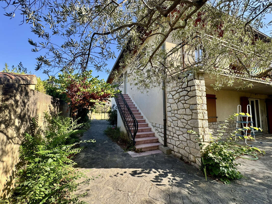 Nyons proche du centre villa avec jardin - photo 20