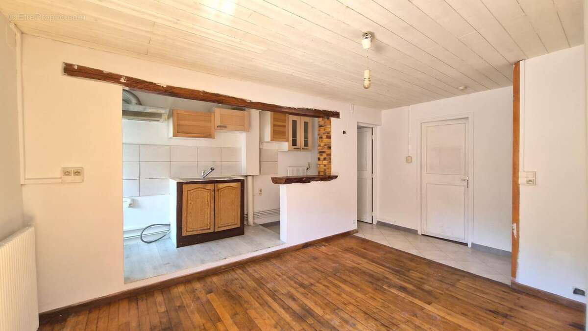 ARPAJON, centre, petite copro, T2 36.82 m² en bon état - photo 4