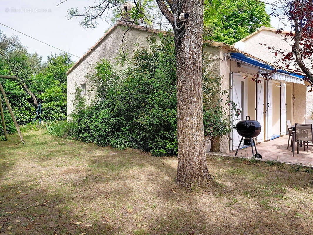 Maison à GREASQUE