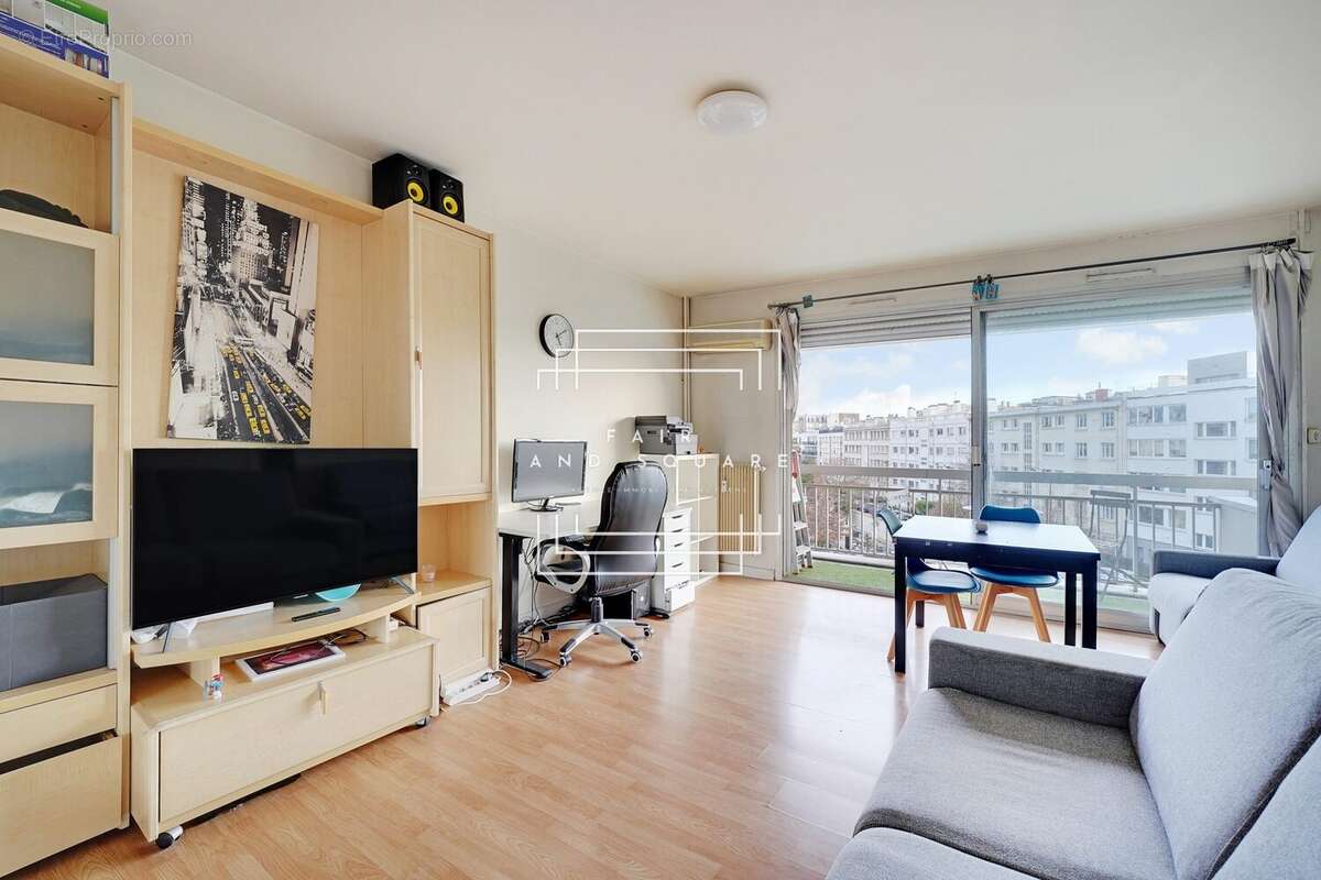 Appartement à NEUILLY-SUR-SEINE