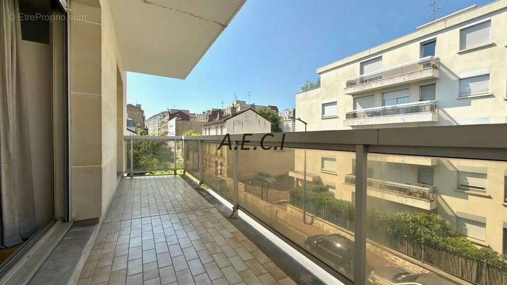Appartement à ASNIERES-SUR-SEINE