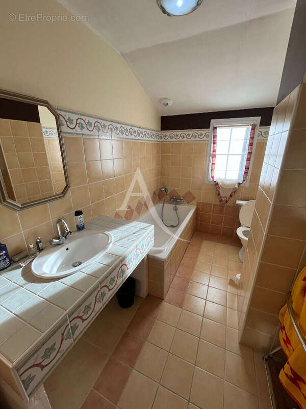 Maison calme aux alentours de Fontenay le Comte. - photo 8