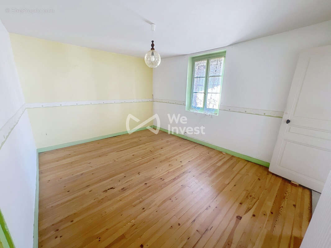 Chambre 3 - Maison à SAINT-SAVIN