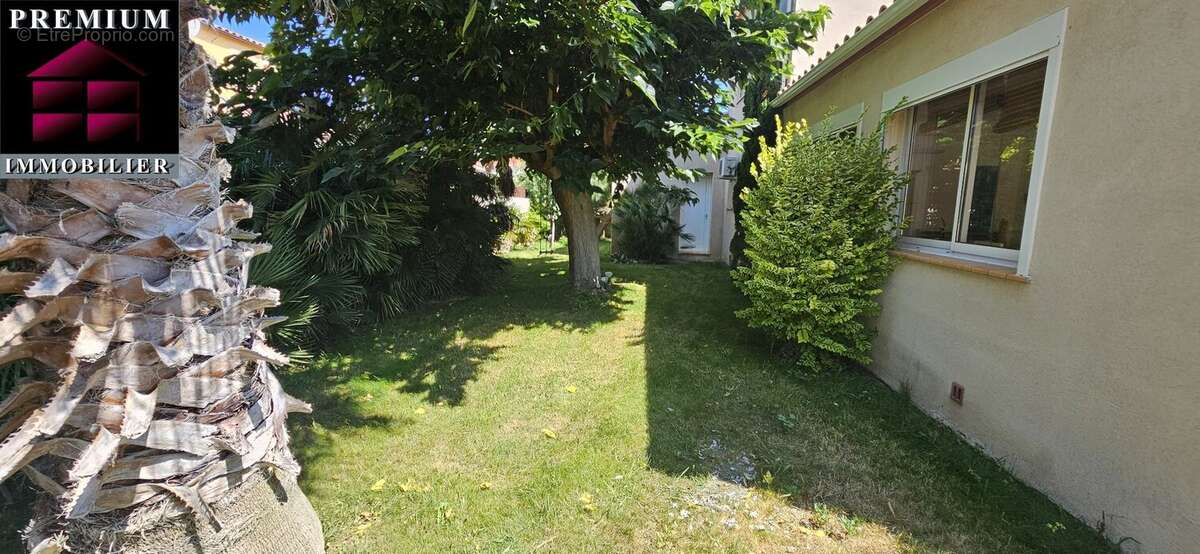 Maison à SAINT-ESTEVE