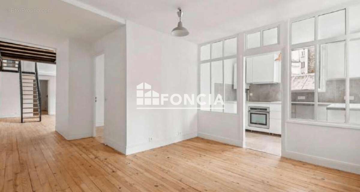 Appartement à PARIS-10E