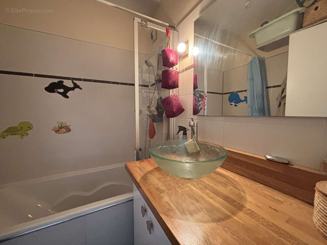 Appartement à SARTROUVILLE