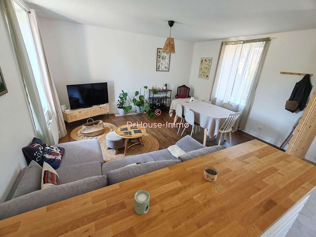 Maison à SAINT-PIERRE-DE-MAILLE