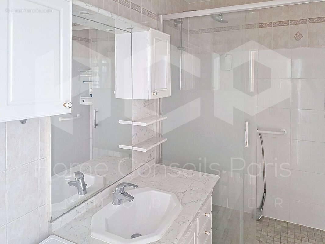 Appartement à MONTROUGE