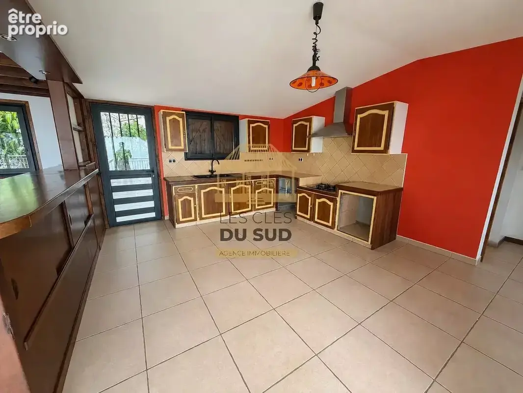 À vendre - maison de type t5  de 161,66 m² environ - saint-joseph - 279 900€ - photo 5
