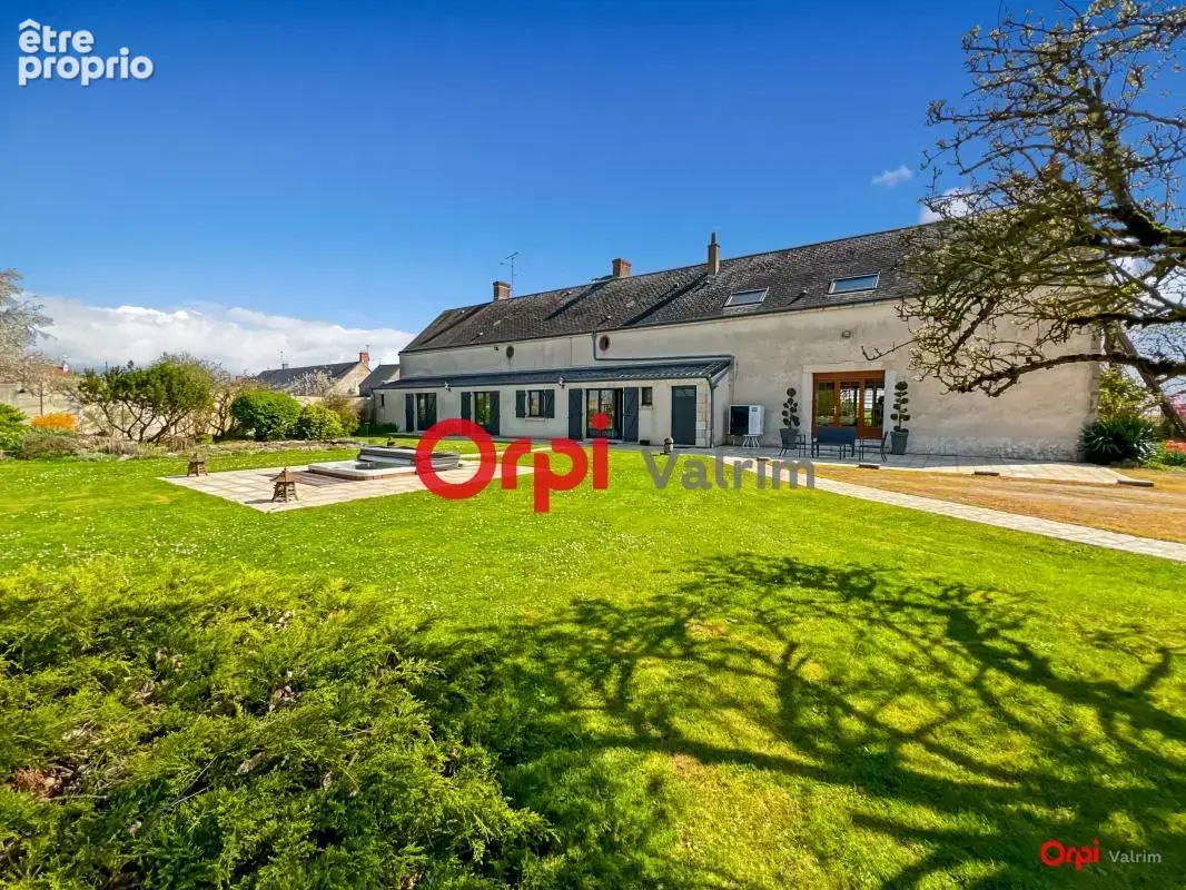  Longère d'exception : 315 m² de charme et 7 300 m² de liberté près de Josnes  - photo 21