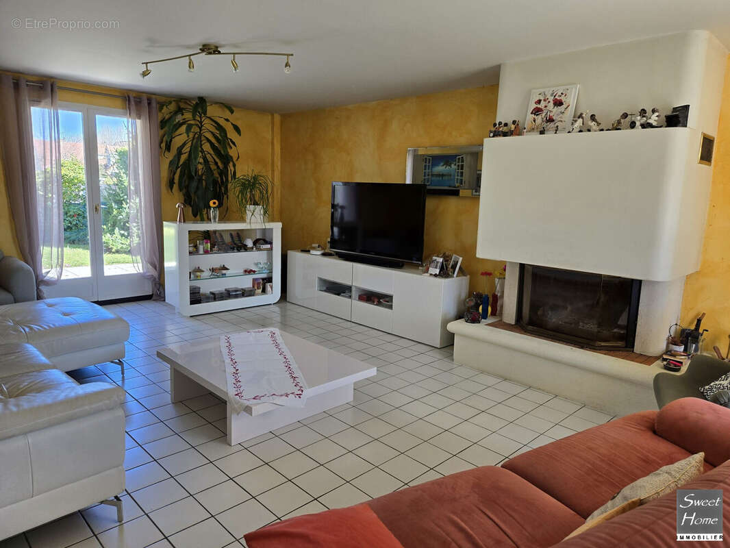 Maison à SAINT-REMY-LES-CHEVREUSE