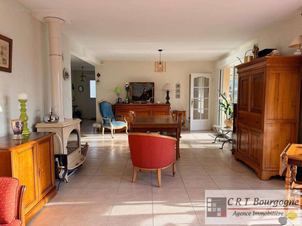 Maison à VILLIERS-SAINT-BENOIT