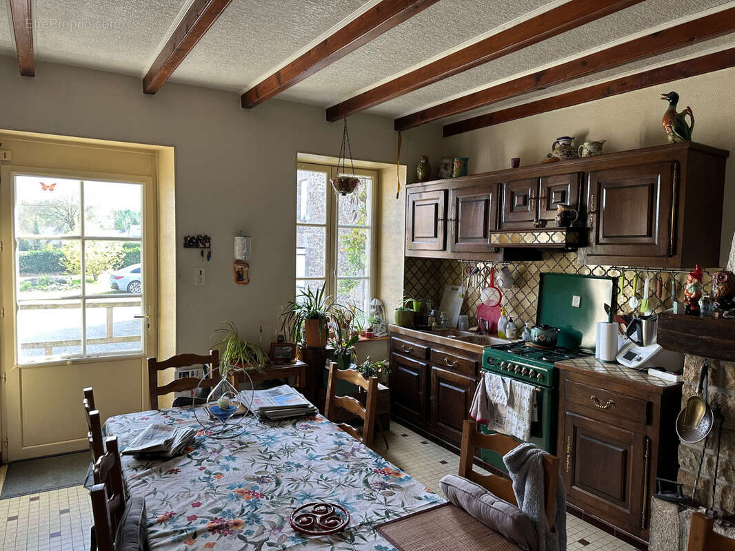 Maison à SAINT-LORMEL