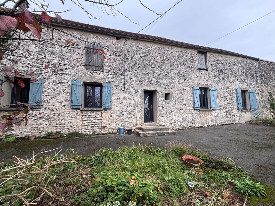 Maison à LA FERTE-GAUCHER