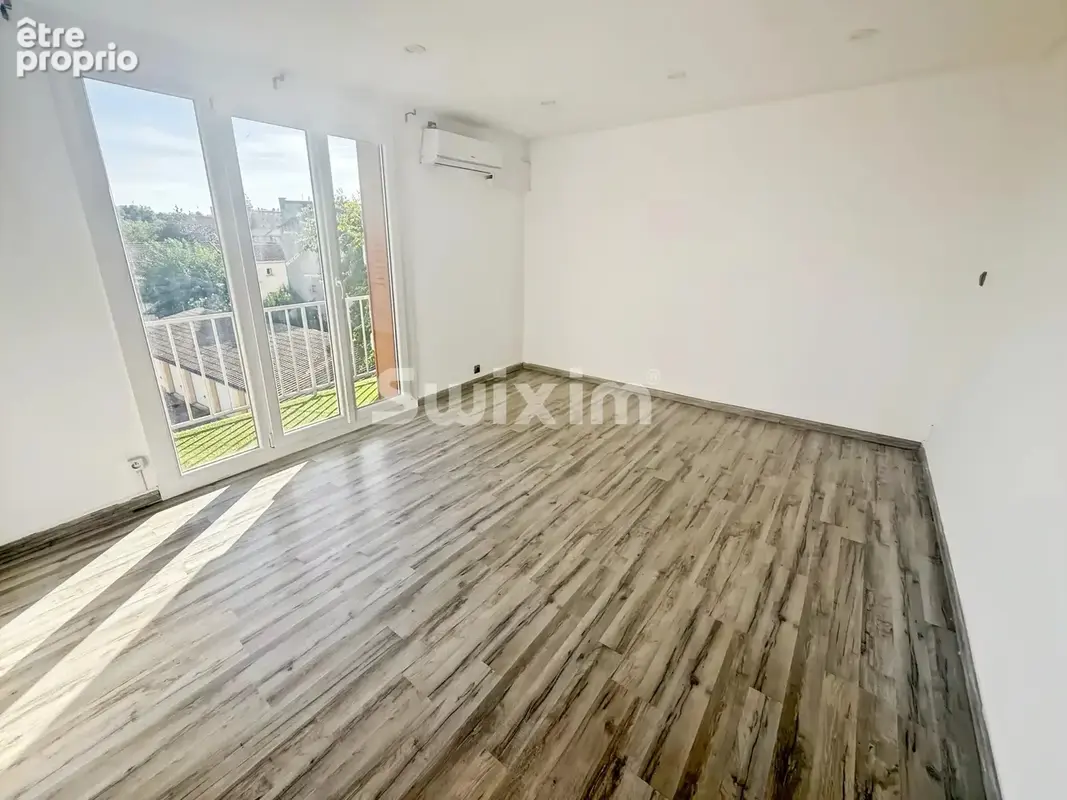 T3 rénovée avec balcon - photo 2