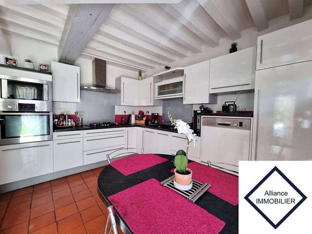 Maison à SAINT-MEEN-LE-GRAND