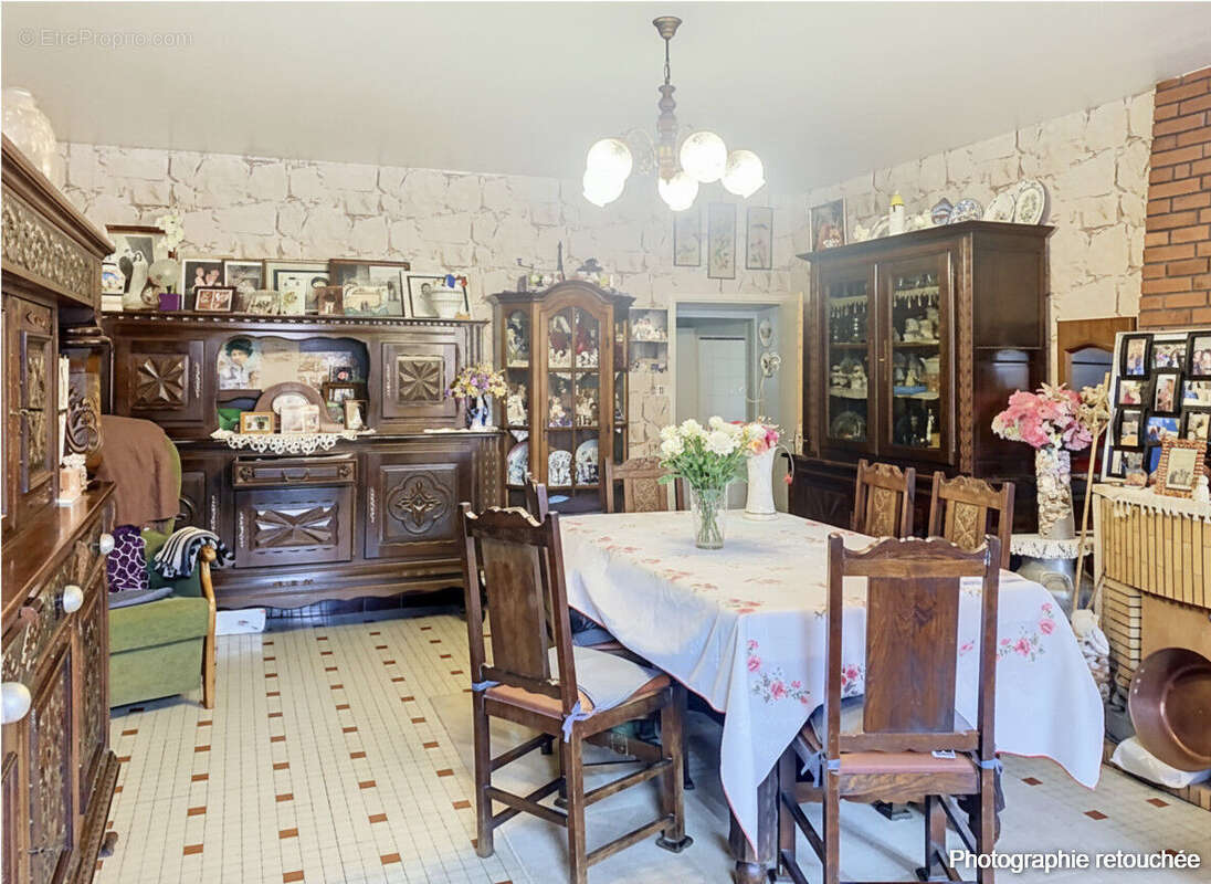 Maison à CHANTELOUP-LES-BOIS