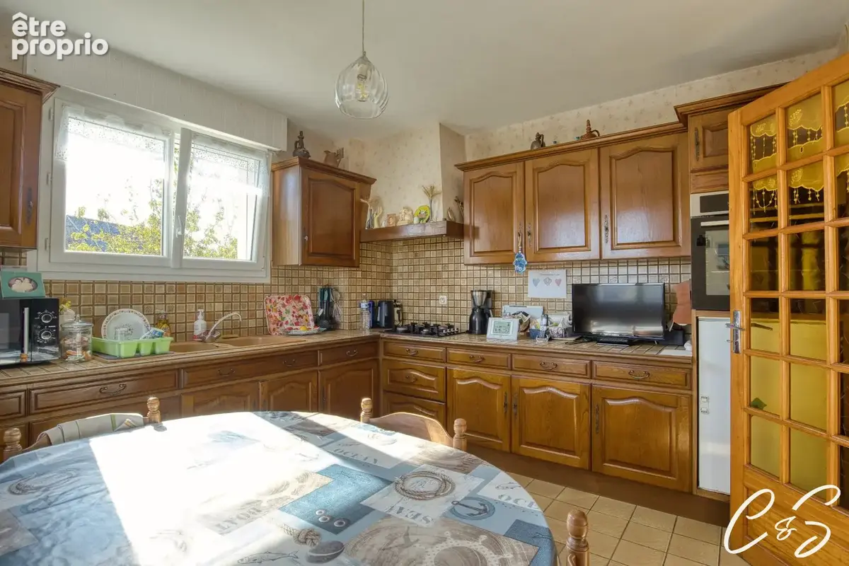 Maison 5 pièces 122 m² à vendre à Ploneour-Lanvern (29720) - photo 6