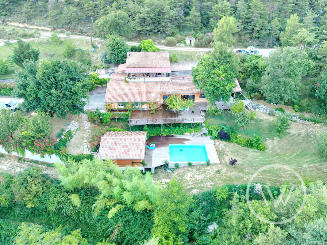 Maison à LA BAUME-CORNILLANE