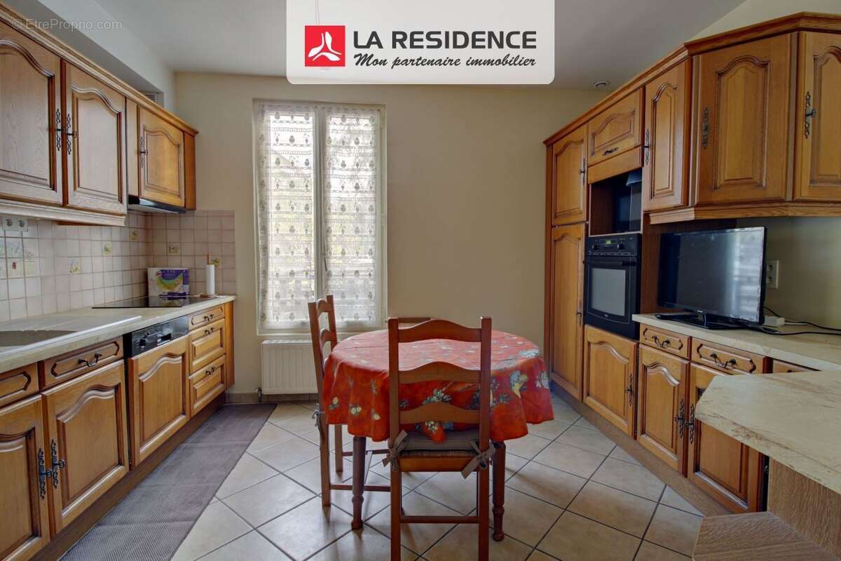 Maison à LES MUREAUX