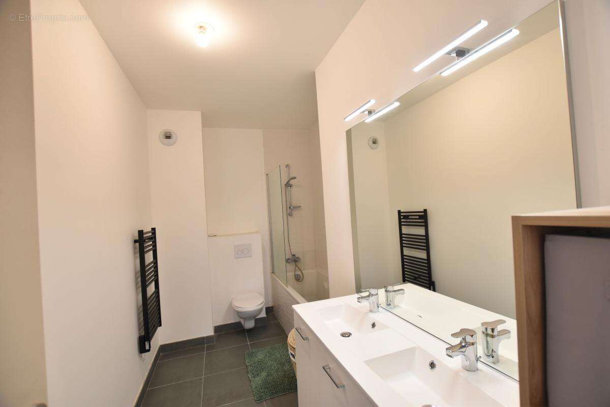 Appartement à CRAPONNE