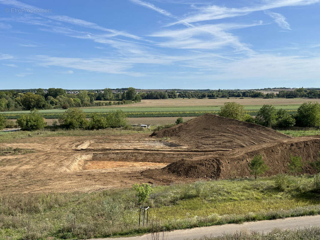 Terrain à MONTIGNY-LES-METZ