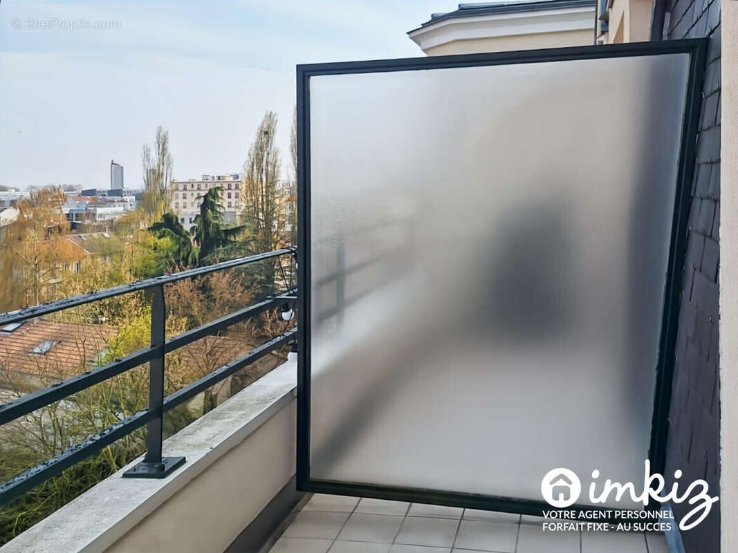 Appartement à LES LILAS