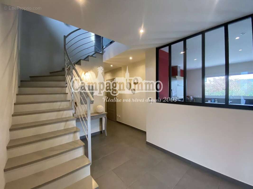 Maison à PONTCHARRA-SUR-TURDINE