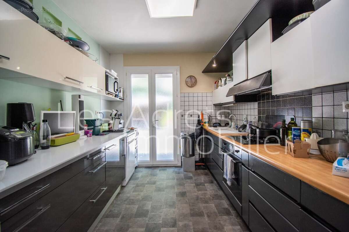 Maison familiale avec deux logements - photo 11